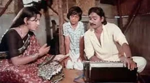 சுண்டல் சாப்பிட ஒரு பண்டிகையா? புதுசா இருக்கே; அம்பிகாவுக்கு ஆச்சரியம் தந்த பாக்யாராஜ் பட காட்சி.