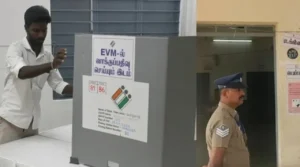 வாக்குச்சாவடிக்குள் போலீசார் நுழைய தடை: தமிழக டி.ஜி.பி அதிரடி உத்தரவு.