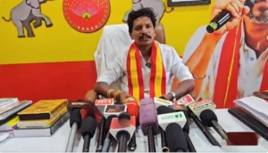 ’ரூ.100 கோடி தாரோம், தி.மு.க.வுக்கு வா; லாரி ஏத்தி கொன்னுடுவோம்’னு மிரட்டுனாங்க: ஸ்ரீவைகுண்டம் த.வெ.க. எம்.எல்.ஏ ஆடியோ ஆதாரங்களுடன் புகார்.